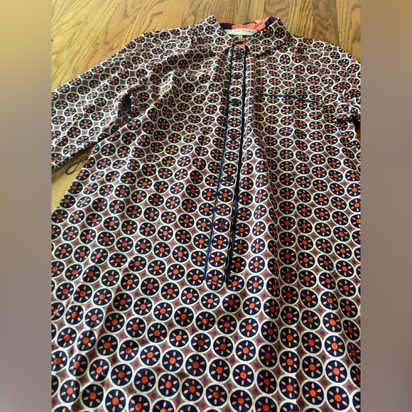 Trina Turk • 100% Silk Shirt Dress Size 2. Gorgeous geometric print - Picture 2 of 11